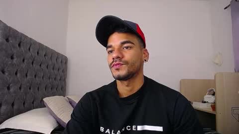 Snapshot of daniel_sherlock chatting on February 26, 1:32 pm Daniel Sherlock online show from February 26, 1:32 pm