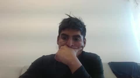 Snapshot of daniel_surfer chatting on December 12, 1:06 pm Daniel  online show from December 12, 1:06 pm