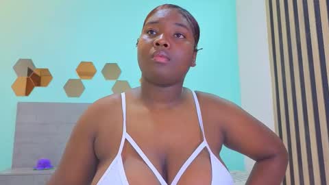 daniela_gil7 online show from March 20, 12:10 pm