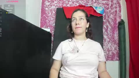 Snapshot of daniela_giraldo88 chatting on July 5, 3:23 am Daniela online show from July 5, 3:23 am