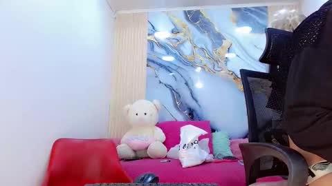 Snapshot of daniela_pink_ chatting on February 20, 8:53 pm daniela_pink_ online show from February 20, 8:53 pm