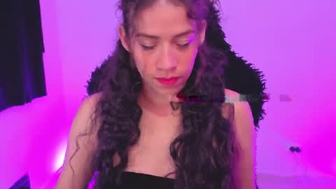 Snapshot of daniela_rivasthl chatting on April 25, 3:42 am daniela_rivasthl online show from April 25, 3:42 am