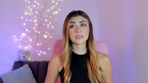 Dani Saenz online show from April 17, 9:07 pm