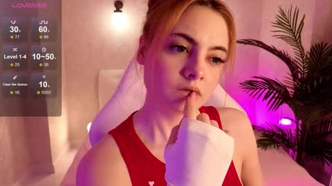 Snapshot of daniela_saules chatting on November 9, 9:07 am Daniela online show from November 9, 9:07 am