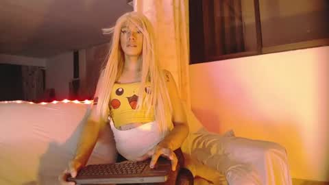 danielamay00 online show from June 7, 8:07 am