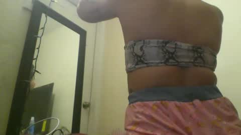 Snapshot of danielatrans662135 chatting on February 1, 6:10 am DANIELA online show from February 1, 6:10 am