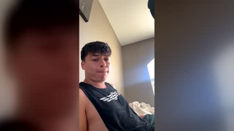 Snapshot of danieldelucaxxx chatting on March 22, 10:35 pm danieldelucaxxx online show from March 22, 10:35 pm