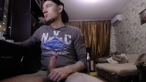 Snapshot of danielgraysoon chatting on November 11, 12:05 pm Daniel Grayson online show from November 11, 12:05 pm