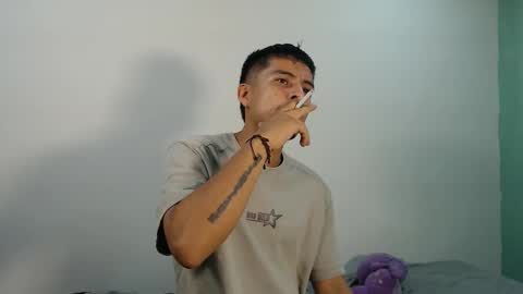 danielitopapii online show from November 20, 2:01 am