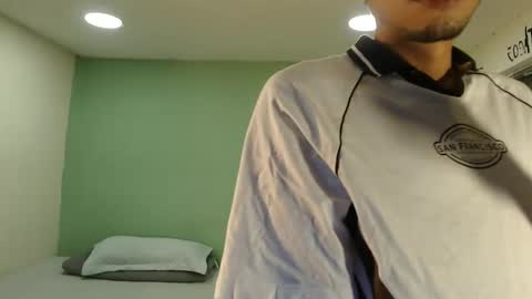 Snapshot of danielitopapii chatting on January 17, 11:37 am danielitopapii online show from January 17, 11:37 am