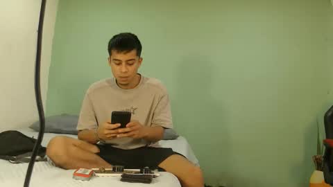 Snapshot of danielitopapii chatting on February 13, 1:18 pm danielitopapii online show from February 13, 1:18 pm