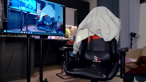 Snapshot of danielkraig_for_u chatting on February 11, 10:15 pm Daniel Kraig online show from February 11, 10:15 pm