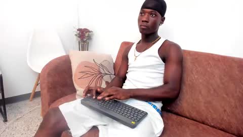 daniell_ferrari online show from February 12, 12:37 am