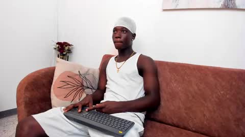 daniell_ferrari online show from February 12, 8:40 pm