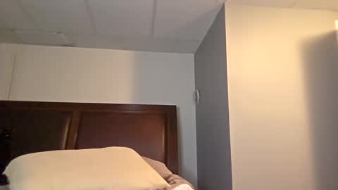 Snapshot of daniellbisous chatting on September 22, 9:11 am daniellbisous online show from September 22, 9:11 am