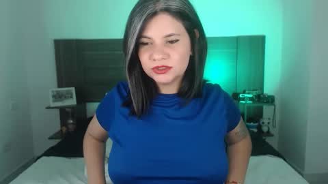 daniellerain online show from March 6, 1:05 am