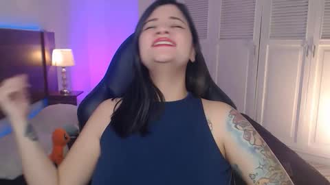 daniellerain online show from December 14, 8:24 pm