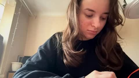 Snapshot of daniellevaulet chatting on October 29, 6:48 am Mia online show from October 29, 6:48 am