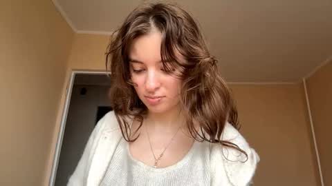 Snapshot of daniellevaulet chatting on November 9, 7:28 am Mia online show from November 9, 7:28 am