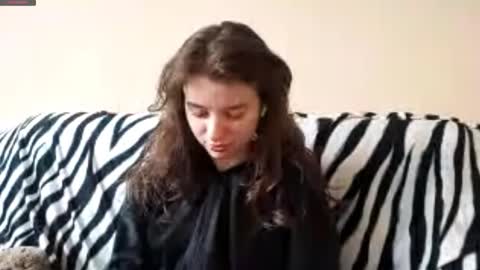 Snapshot of daniellevaulet chatting on December 16, 9:14 am Mia online show from December 16, 9:14 am