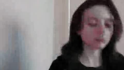 Snapshot of daniellevaulet chatting on January 5, 5:27 pm Mia online show from January 5, 5:27 pm