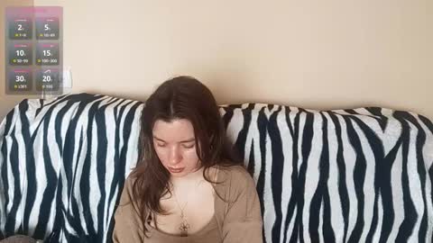 Snapshot of daniellevaulet chatting on February 12, 7:25 am Mia online show from February 12, 7:25 am