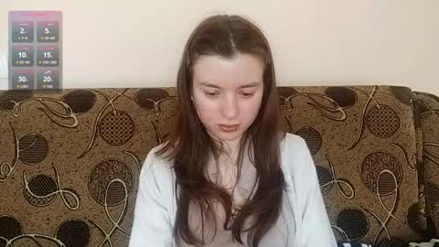 Snapshot of daniellevaulet chatting on February 22, 7:19 am Mia online show from February 22, 7:19 am