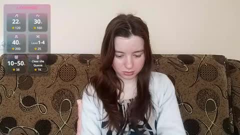 Snapshot of daniellevaulet chatting on March 2, 7:09 am Mia online show from March 2, 7:09 am