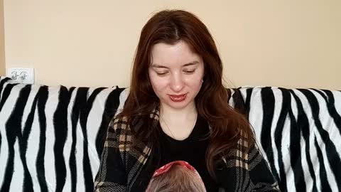 Snapshot of daniellevaulet chatting on March 17, 7:12 am Mia online show from March 17, 7:12 am