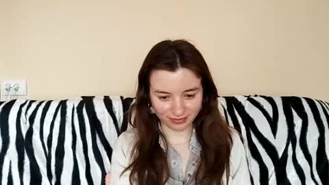 Snapshot of daniellevaulet chatting on March 18, 8:06 am Mia online show from March 18, 8:06 am