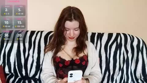 Snapshot of daniellevaulet chatting on March 24, 7:13 am Mia online show from March 24, 7:13 am