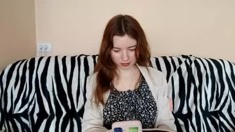 Snapshot of daniellevaulet chatting on April 13, 11:05 am Mia online show from April 13, 11:05 am