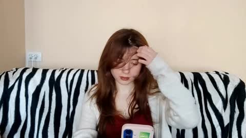 Snapshot of daniellevaulet chatting on April 15, 11:50 am Mia online show from April 15, 11:50 am