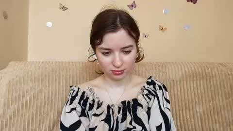 Snapshot of daniellevaulet chatting on July 18, 7:12 am Mia online show from July 18, 7:12 am
