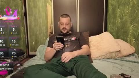 Snapshot of danielocool chatting on November 15, 6:11 am DanieloCool online show from November 15, 6:11 am