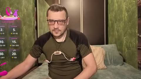 Snapshot of danielocool chatting on December 4, 7:17 am DanieloCool online show from December 4, 7:17 am