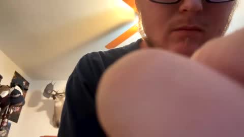 Snapshot of danielp_mod_cb chatting on January 23, 1:19 am Daniel    y. online show from January 23, 1:19 am