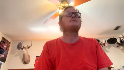Snapshot of danielp_mod_cb chatting on March 10, 8:34 pm Daniel    y. online show from March 10, 8:34 pm