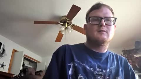 Snapshot of danielp_mod_cb chatting on September 11, 10:32 pm Daniel    y. online show from September 11, 10:32 pm