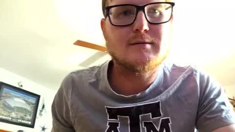 Snapshot of danielp_mod_cb chatting on October 28, 6:32 pm Daniel y. online show from October 28, 6:32 pm