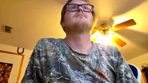 Daniel    y. online show from February 10, 9:08 pm