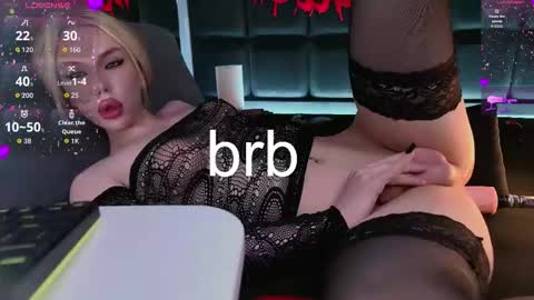 Snapshot of danielpaige_ chatting on December 14, 10:53 am GABRIEL online show from December 14, 10:53 am