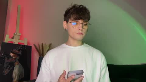 danieltuckerr online show from April 6, 5:03 pm