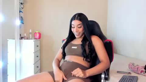 Snapshot of danii_jimenez chatting on July 14, 1:52 am Daniela online show from July 14, 1:52 am