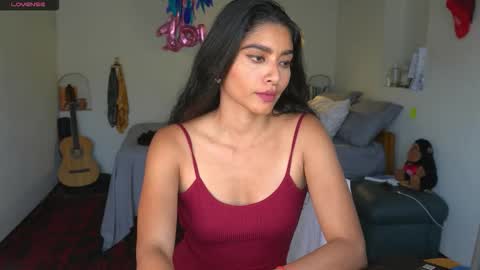 Snapshot of daniisla chatting on November 19, 9:48 pm danalle .. online show from November 19, 9:48 pm