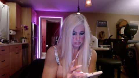 DanikaWhite69 online show from October 14, 5:41 am