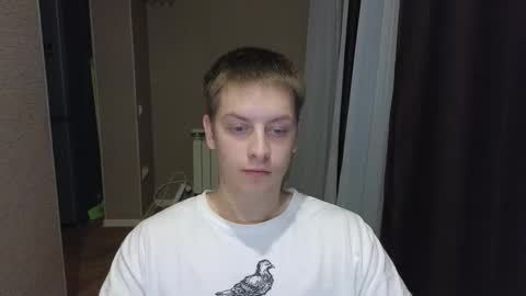 Snapshot of danila_trezzini chatting on January 31, 7:11 pm danila online show from January 31, 7:11 pm