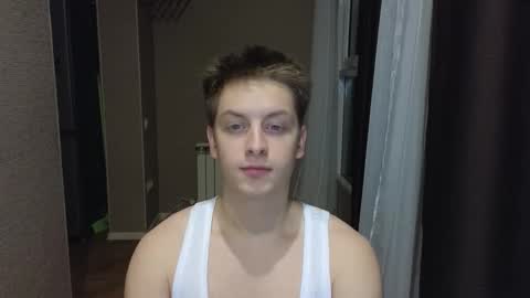 Snapshot of danila_trezzini chatting on February 3, 5:29 pm danila online show from February 3, 5:29 pm