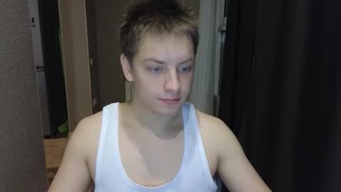 Snapshot of danila_trezzini chatting on February 7, 8:45 pm danila online show from February 7, 8:45 pm