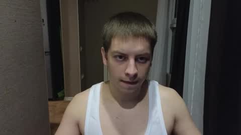 Snapshot of danila_trezzini chatting on February 8, 6:33 pm danila online show from February 8, 6:33 pm